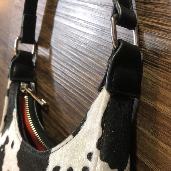 🖤HOST PICK🖤Y2K Cow Print Mini Bag - Picture 8 of 16